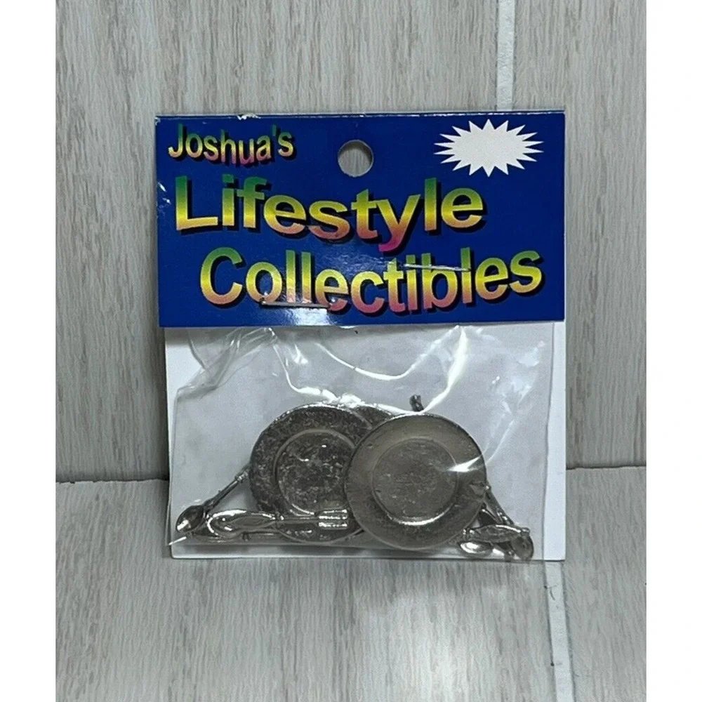 Joshua's Lifestyle Collectibles dollhouse miniatures silver tone utensils plates